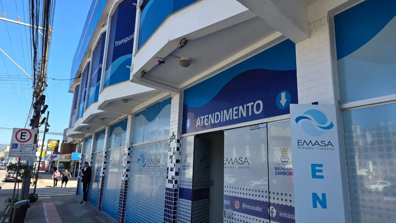 Projeto que protege Emasa de privatização avança em Balneário Camboriú