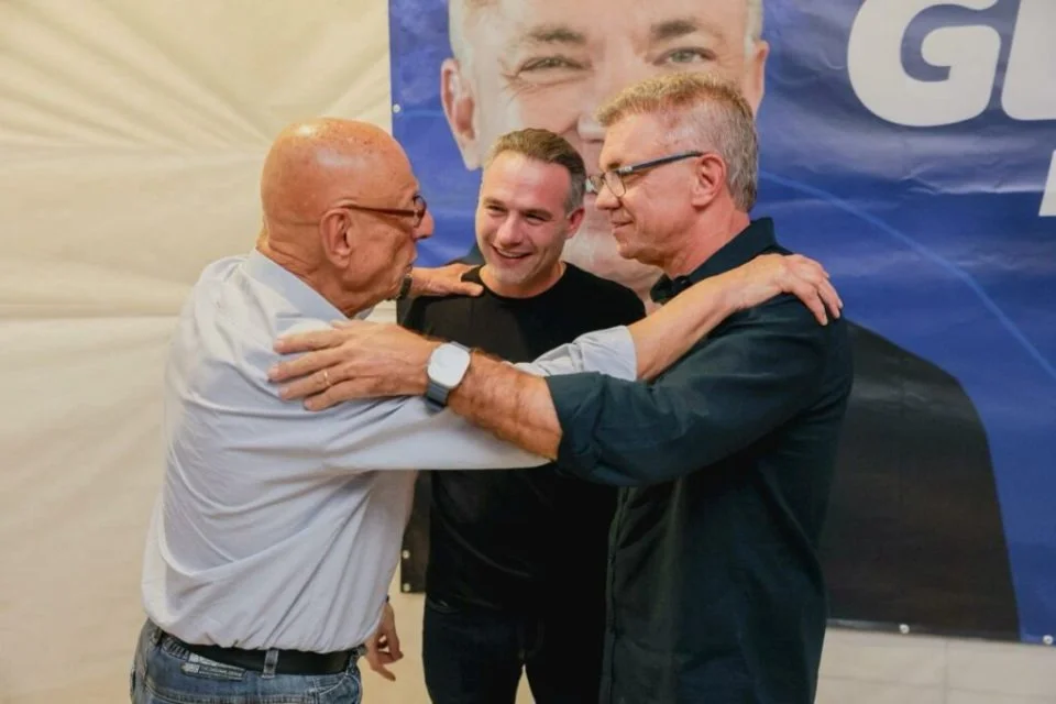 Amin escolhe lado e entra no jogo contra Jorginho Mello em SC