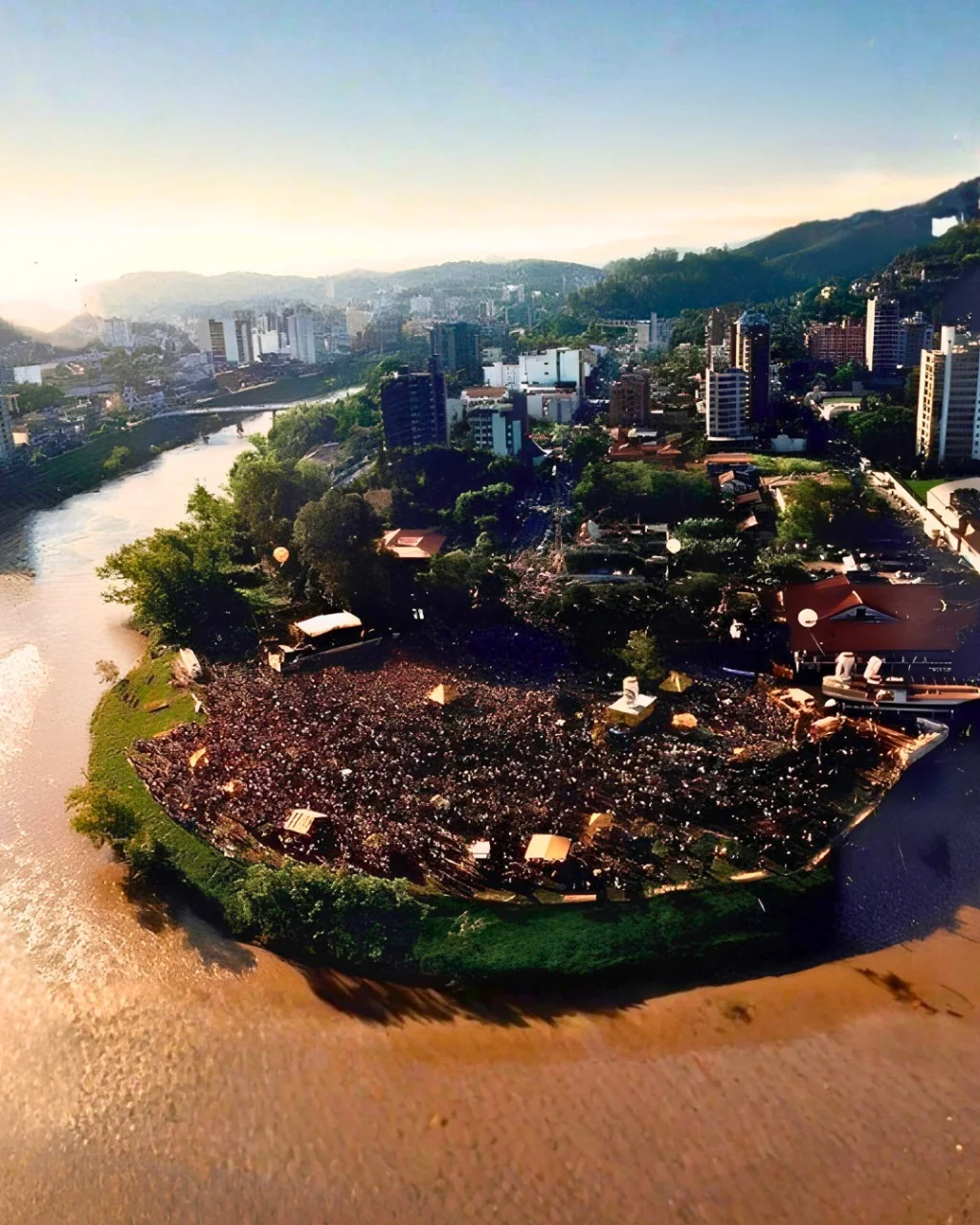 Assista ao show completo dos Mamonas Assassinas em Blumenau há 30 anos