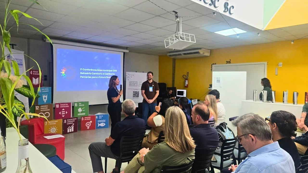 Desenvolvimento sustentável em pauta: vereadora Ciça Müller marca presença na conferência dos ODS em Balneário Camboriú